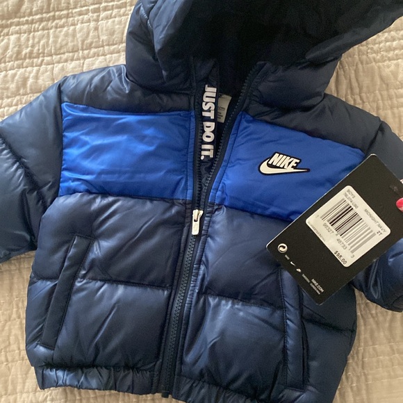 Nike Kids' Hooded Puffer Jacket NWT